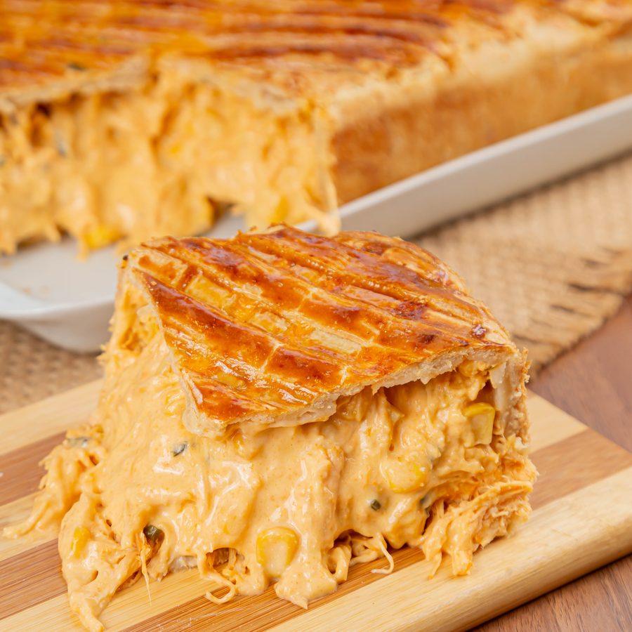 Torta salgada de frango com catupiry